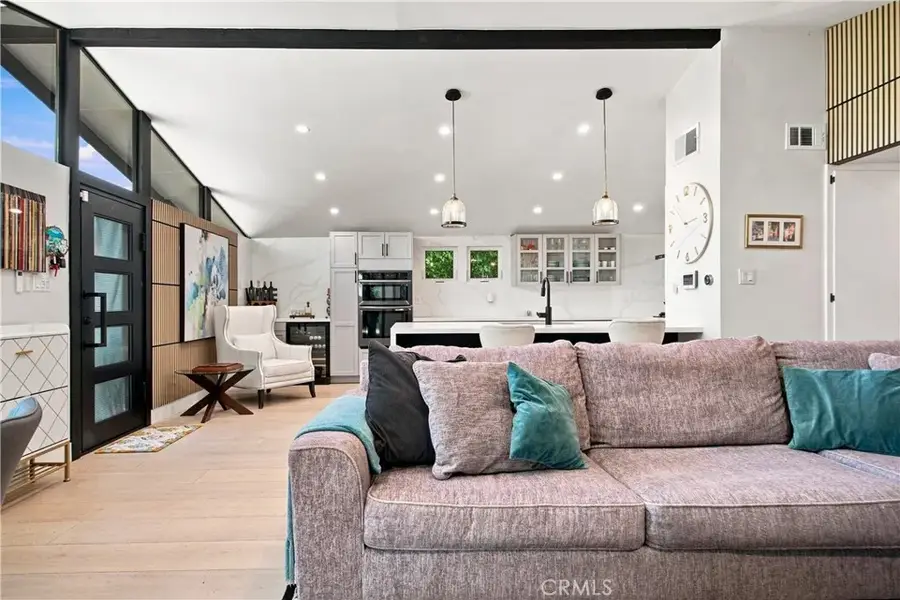 19705 Hamlin Street, Woodland Hills, CA 91367 - #3