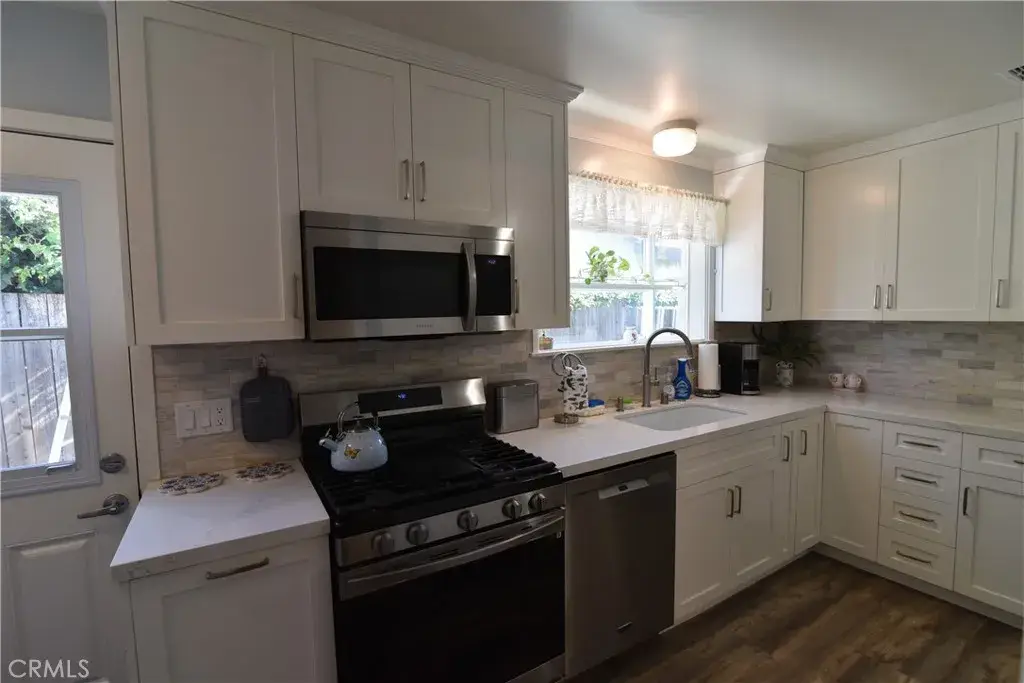 6242 Kenwater, Woodland Hills, CA 91367 - #1