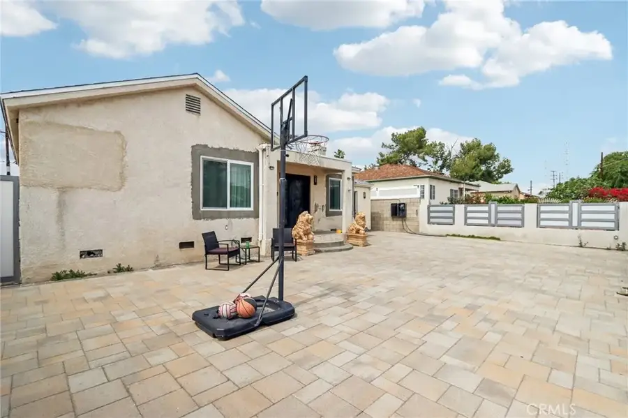 6545 Kraft Avenue, North Hollywood, CA 91606 - #2
