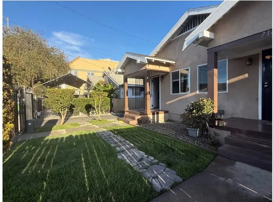 712 W 54th, Los Angeles, CA 90037 - #2