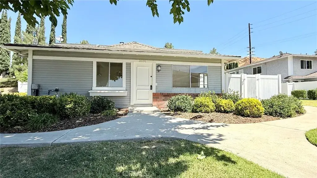 28196 Robin, Saugus, CA 91350 - #1