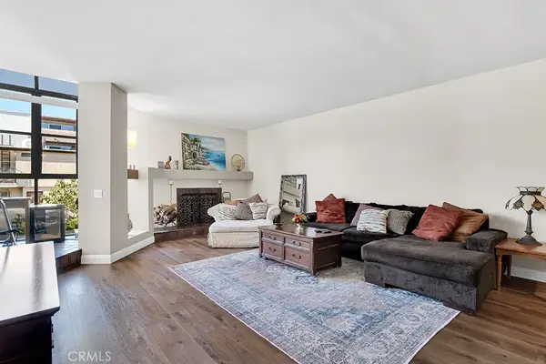 5230 Bellingham #7, Valley Village, CA 91607
