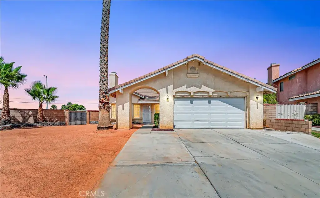 45136 Loma Vista, Lancaster, CA 93535 - #1