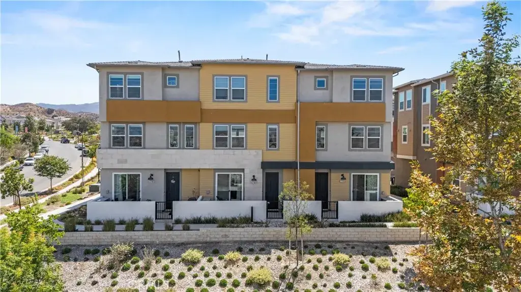 27105 Valley Oak, Valencia, CA 91381 - #1