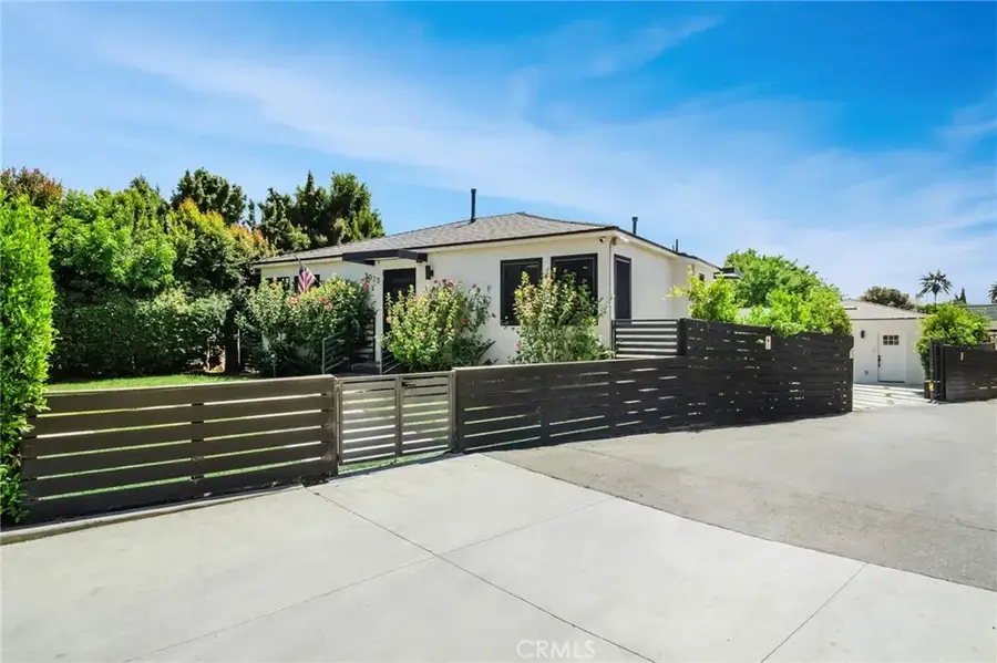 3023 Glendon, Los Angeles, CA 90034 - #3