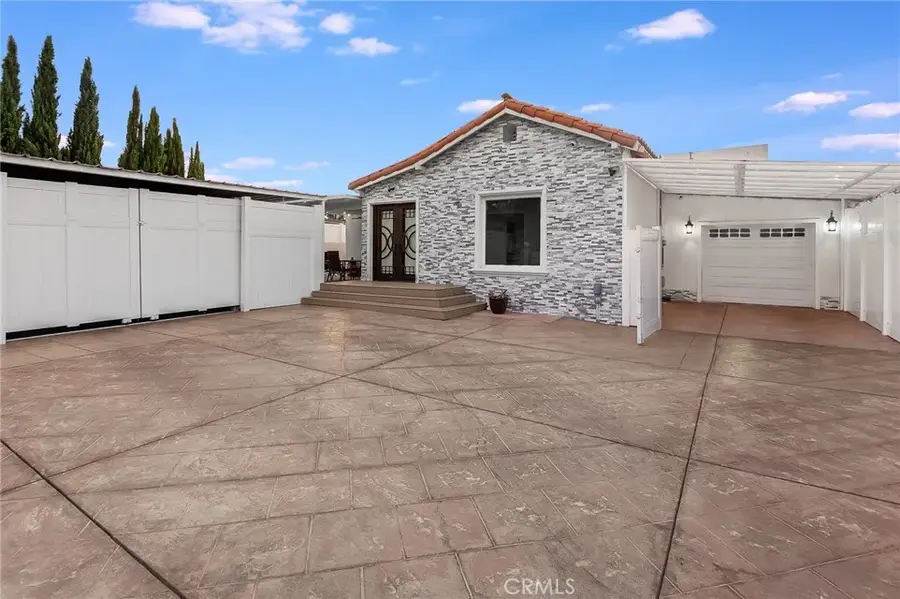 6917 Tyrone Avenue, Van Nuys, CA 91405 - #3