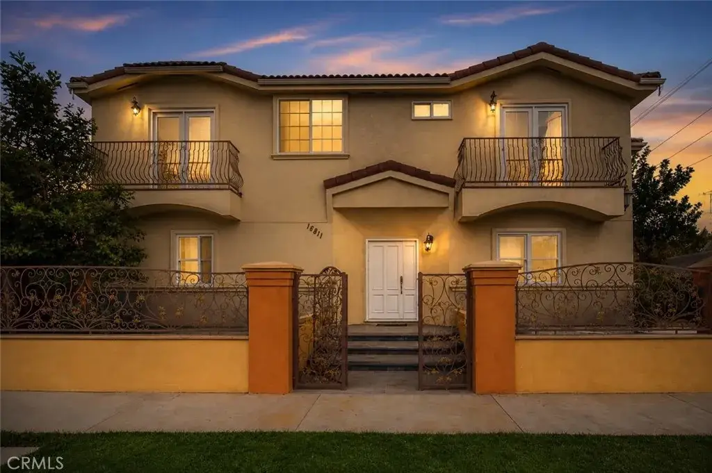 18811 Topham, Tarzana, CA 91335 - #1