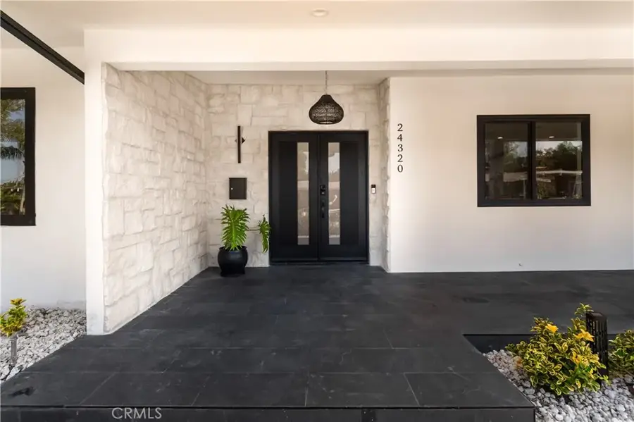 24320 Bessemer, Woodland Hills, CA 91367 - #3