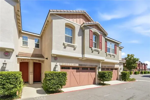 22077 Barrington, Saugus, CA 91350