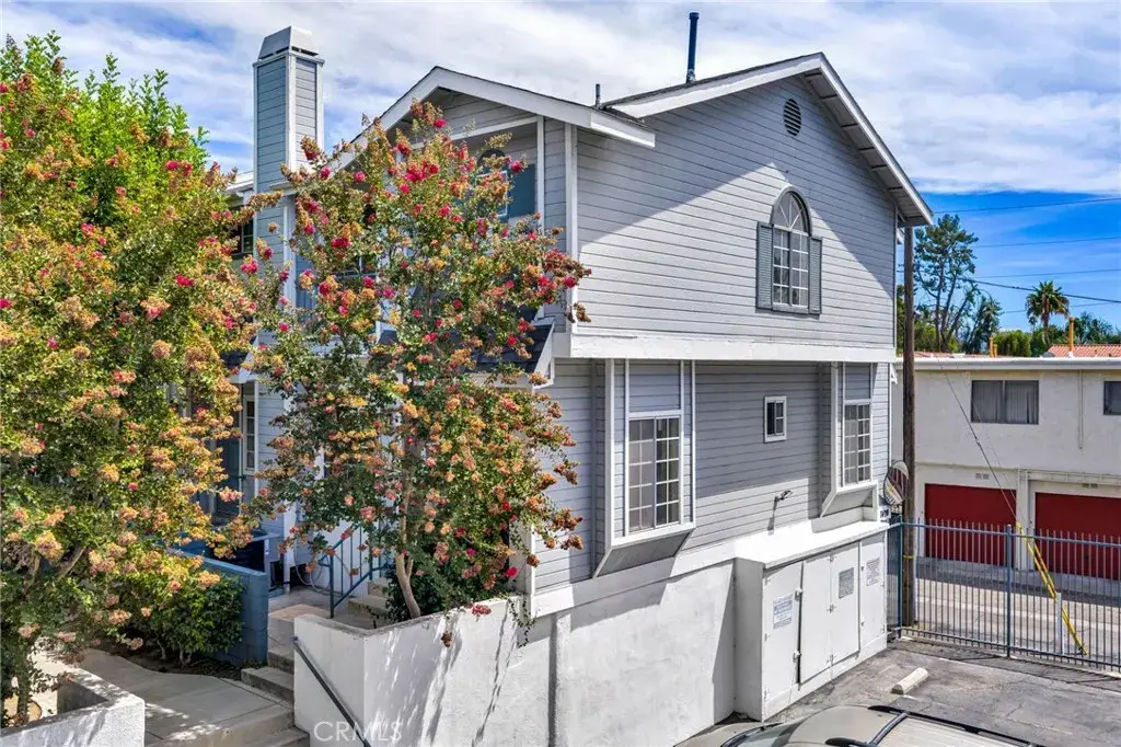 7420 Corbin Ave #8, Reseda, CA 91335 - #1