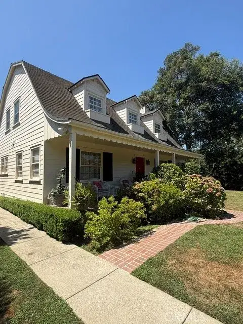 12206 Huston Street, Valley Village, CA 91607 - #2