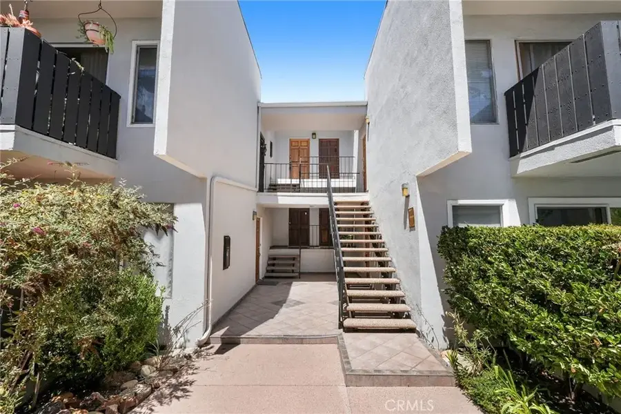 18645 Hatteras St #234, Tarzana, CA 91356 - #3