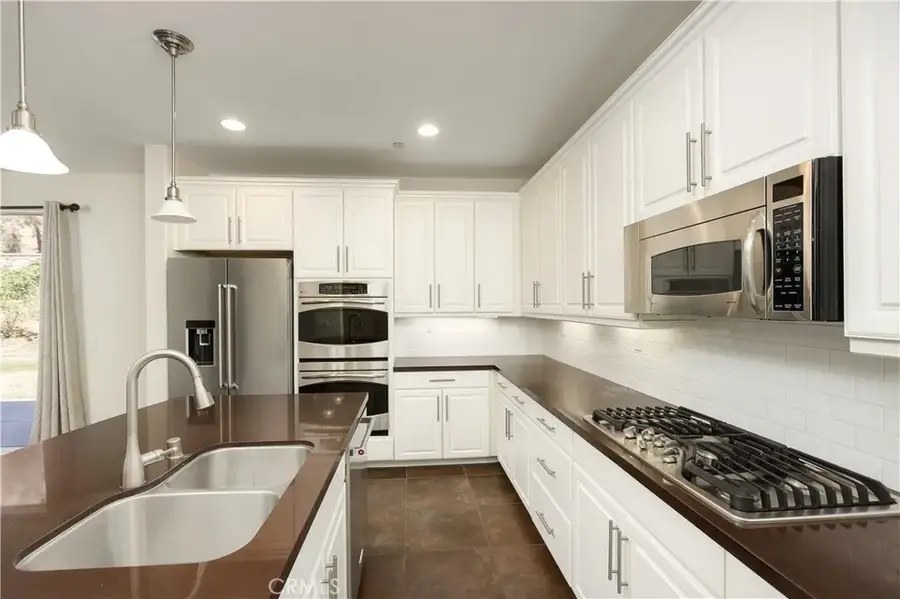 22545 Breakwater Way, Saugus, CA 91350 - #2