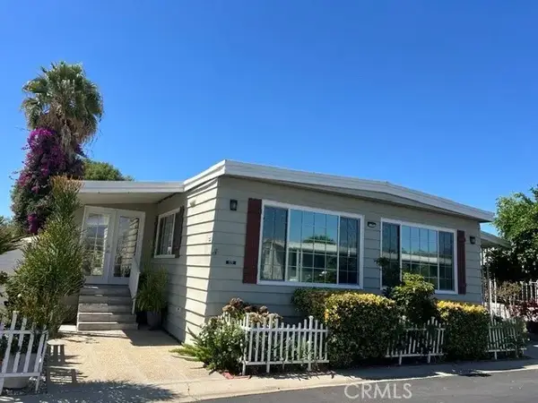 8811 Canoga #109, Canoga Park, CA 91304