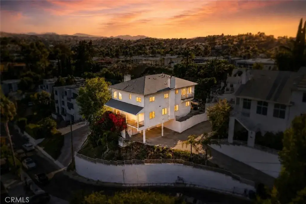 5271 Elvira, Woodland Hills, CA 91364 - #1