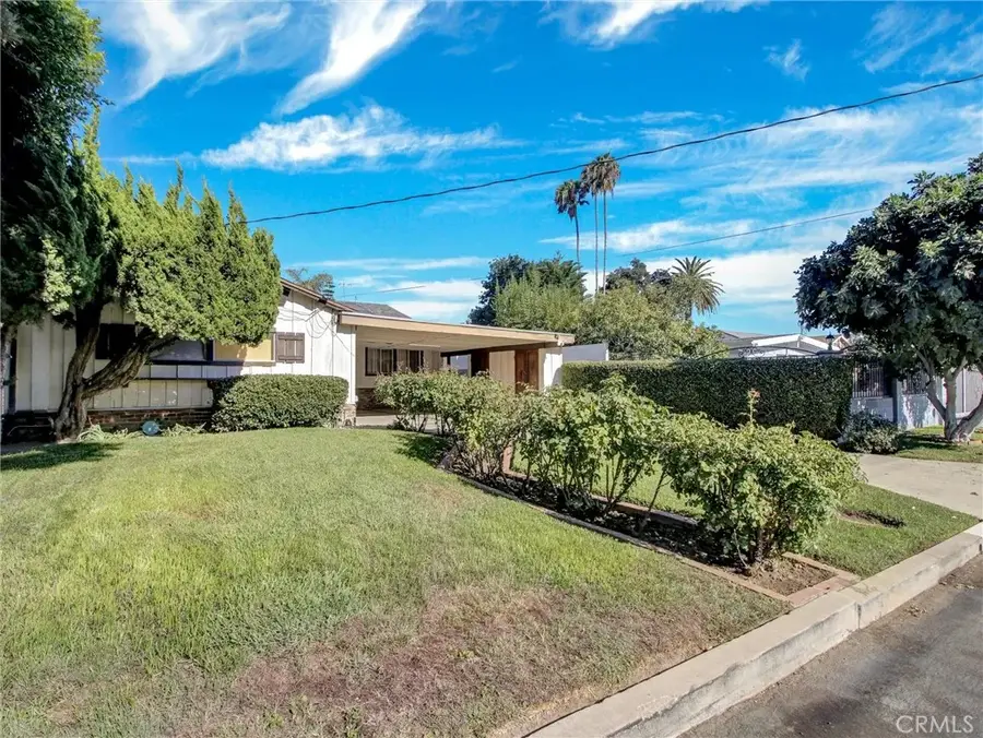 6928 Tobias Avenue, Van Nuys, CA 91405 - #3