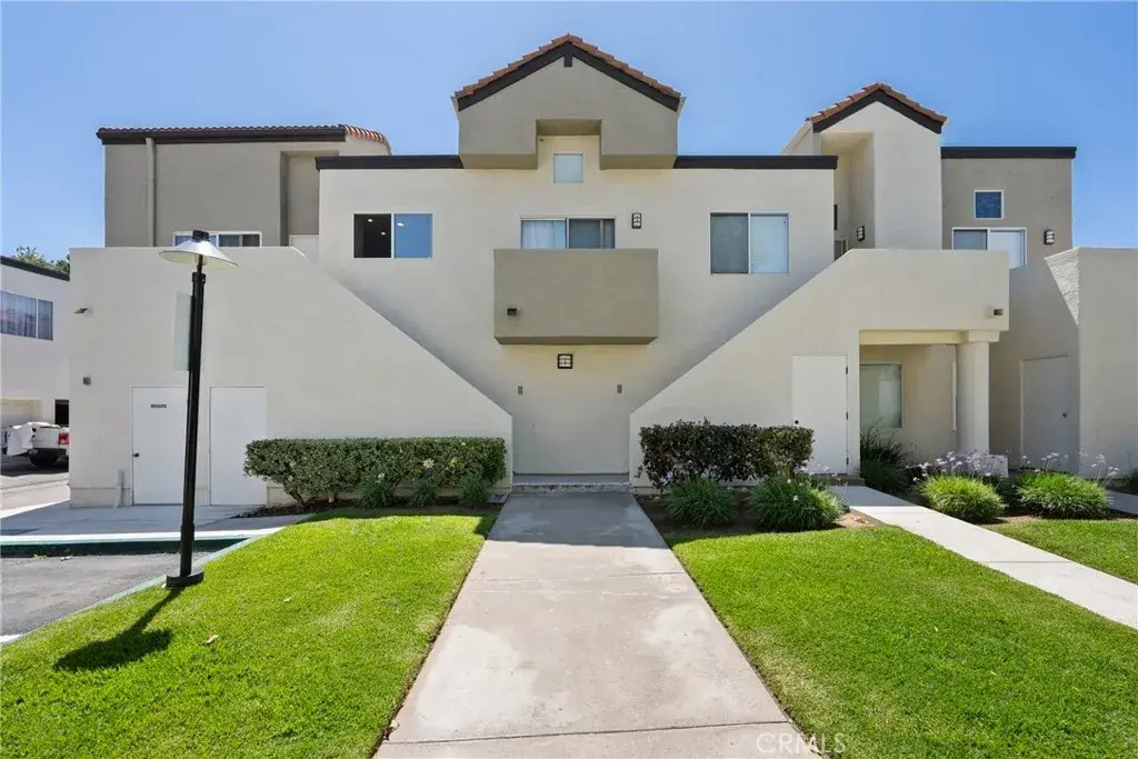 21200 Trumpet #205, Newhall, CA 91321 - #1