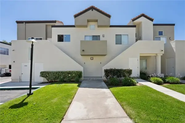 21200 Trumpet #205, Newhall, CA 91321