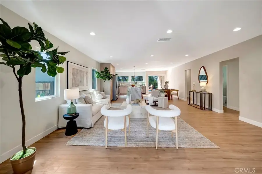 22120 Costanso Street, Woodland Hills, CA 91364 - #3