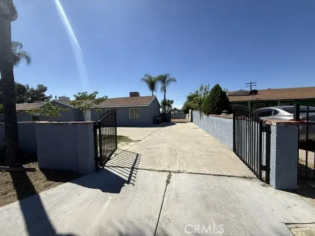 2211 W 3rd, San Bernardino, CA 92407 - #3