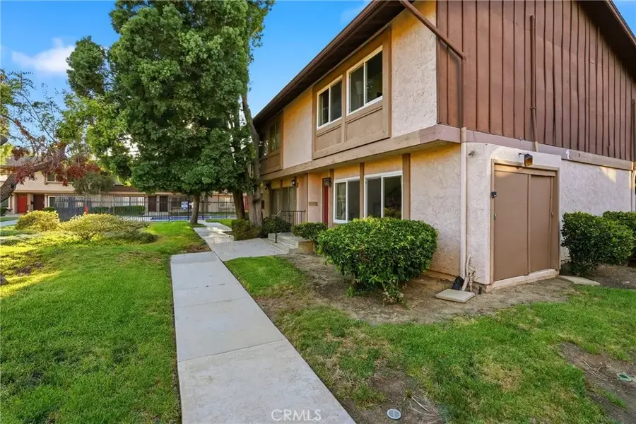 6663 Wilbur #21, Reseda, CA 91335 - #2