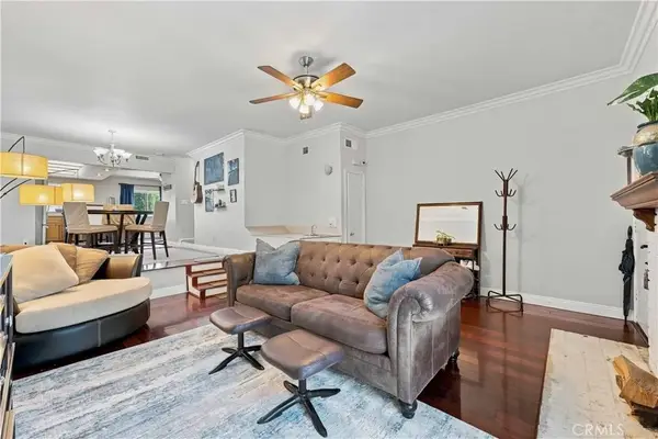 10234 Variel #5, Chatsworth, CA 91311