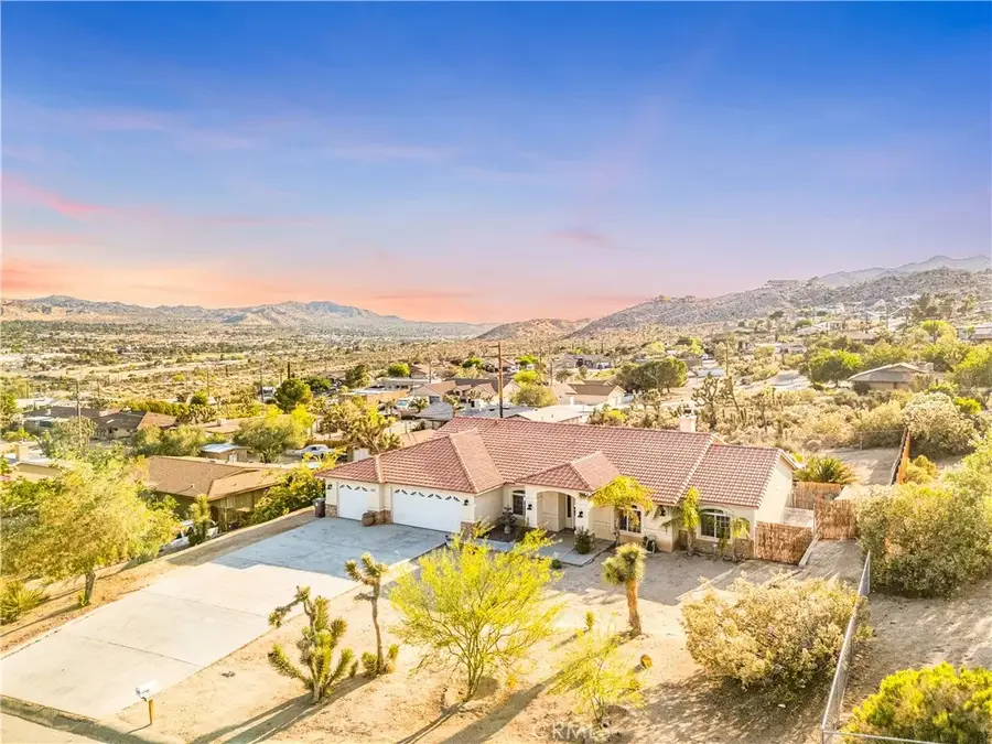 6366 Murrieta, Yucca Valley, CA 92284 - #2