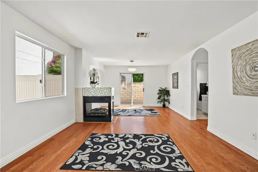18334 Keswick St., Reseda, CA 91335 - #2