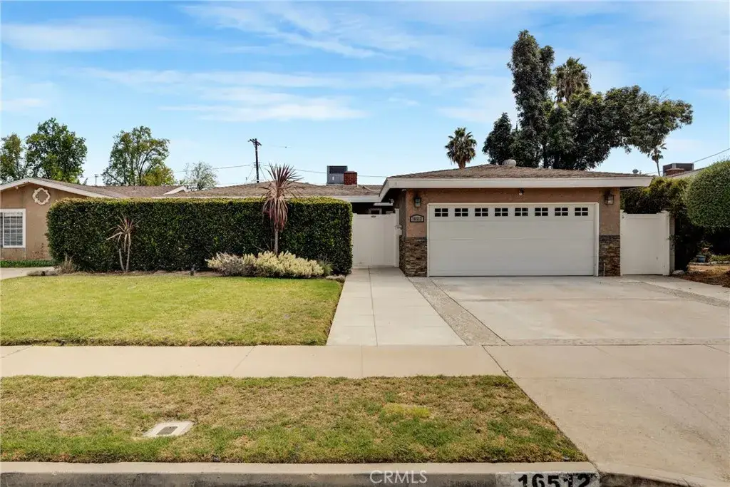16512 Tupper, North Hills, CA 91343 - #1