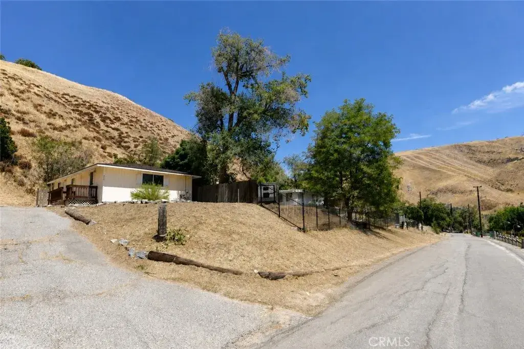 425 North, Lebec, CA 93243 - #1