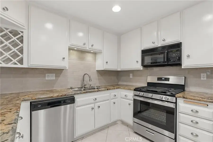 16939 Highfalls, Canyon Country, CA 91387 - #3