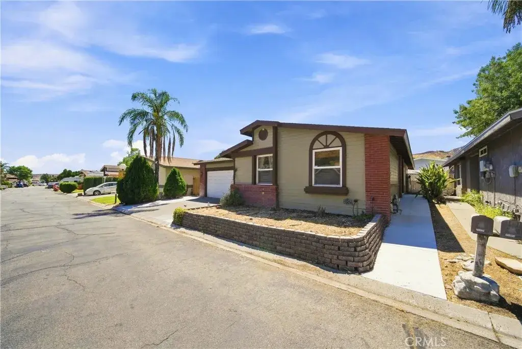 31977 Quartz Lane, Castaic, CA 91384 - #1