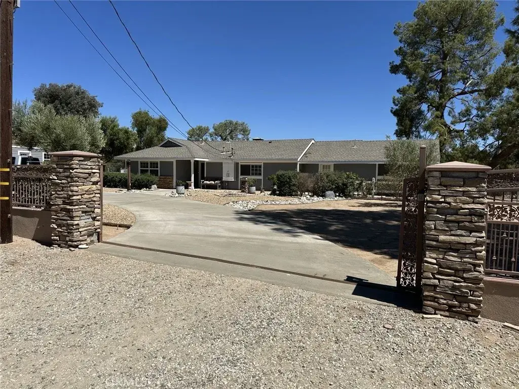 33250 Barber Road, Agua Dulce, CA 91390 - #1