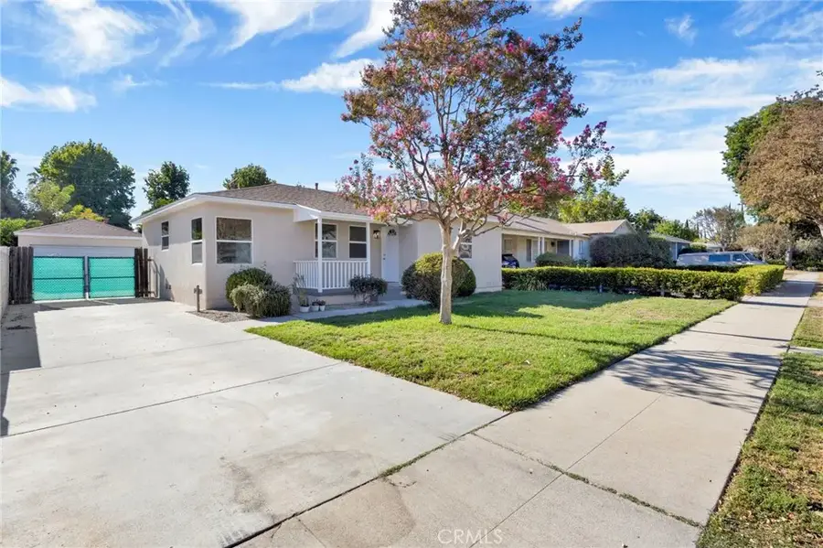6643 Colbath Avenue, Valley Glen, CA 91405 - #2