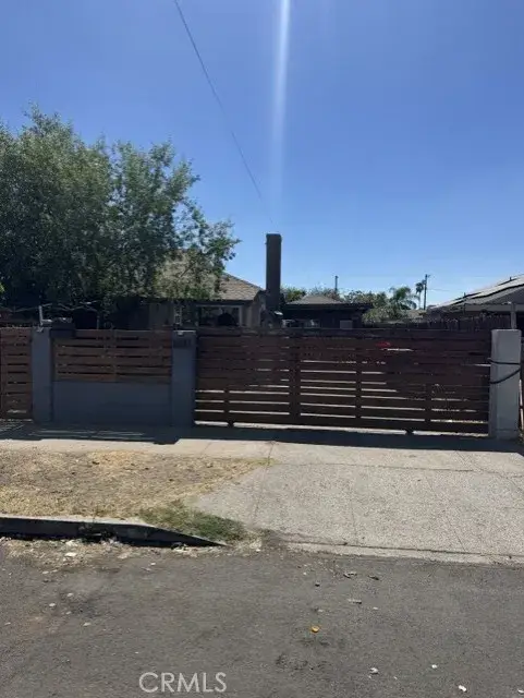11081 De Garmo, Pacoima, CA 91331