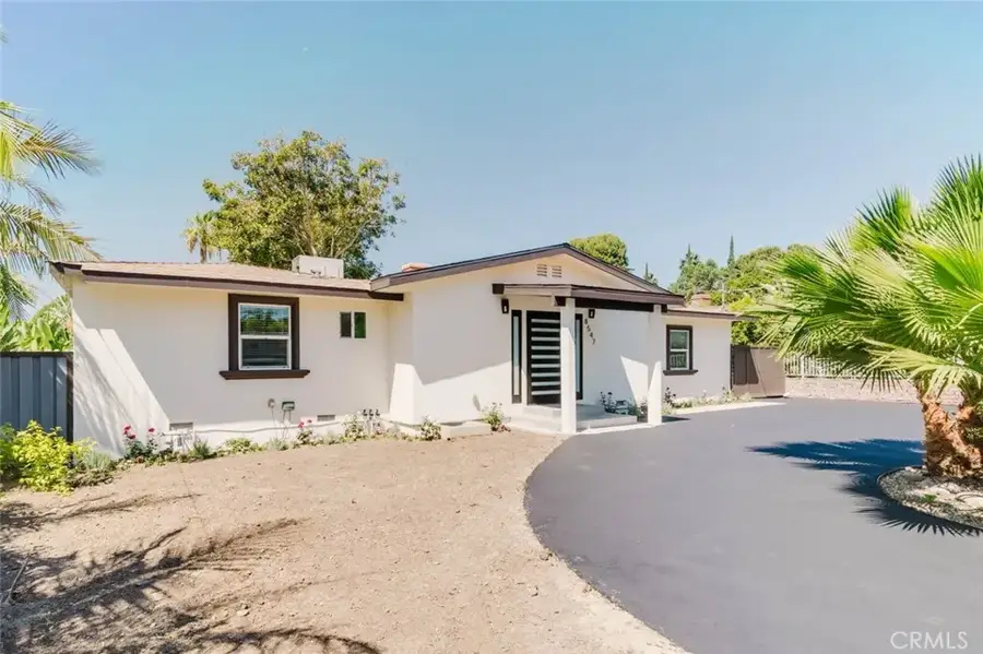 8547 Louise Avenue, Northridge, CA 91325 - #2