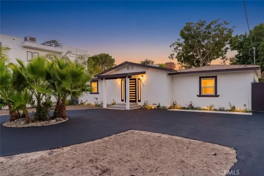 8547 Louise Avenue, Northridge, CA 91325 - #3