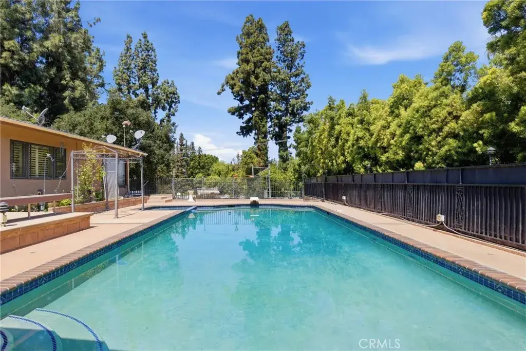 4908 Calvin Avenue, Tarzana, CA 91356 - #1
