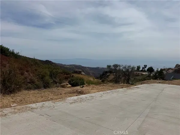 24000 Hovenweep Dr, Malibu, CA 90265