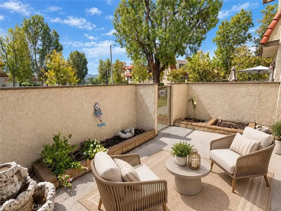 27650 Ironstone Drive #3, Canyon Country, CA 91387 - #3