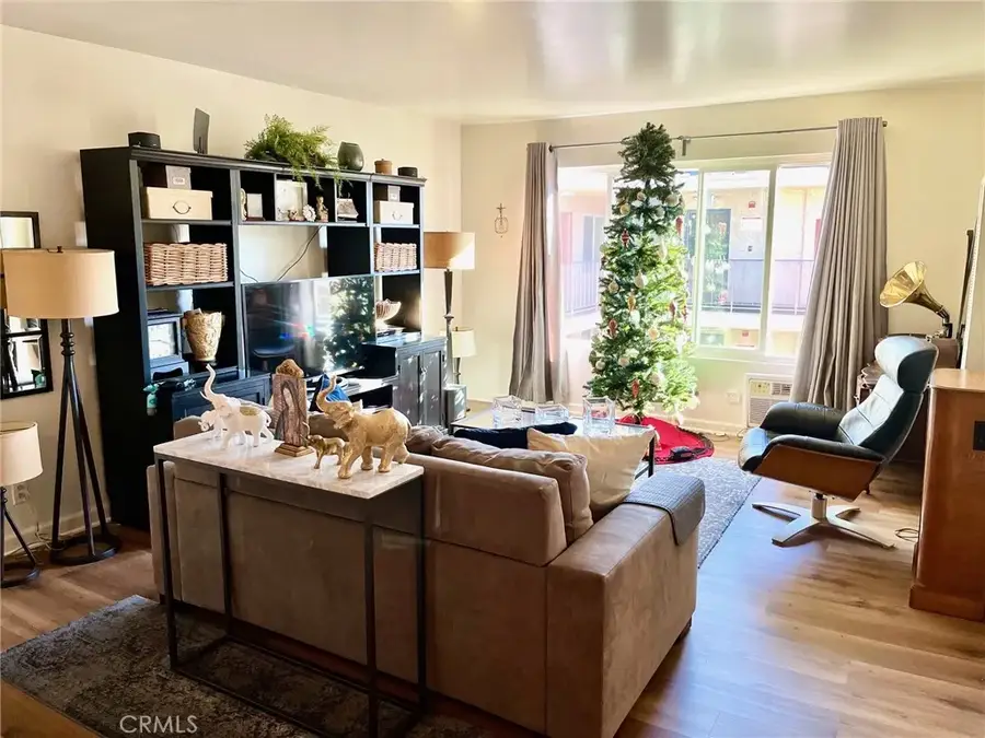 20327 Saticoy #304, Winnetka, CA 91306 - #2