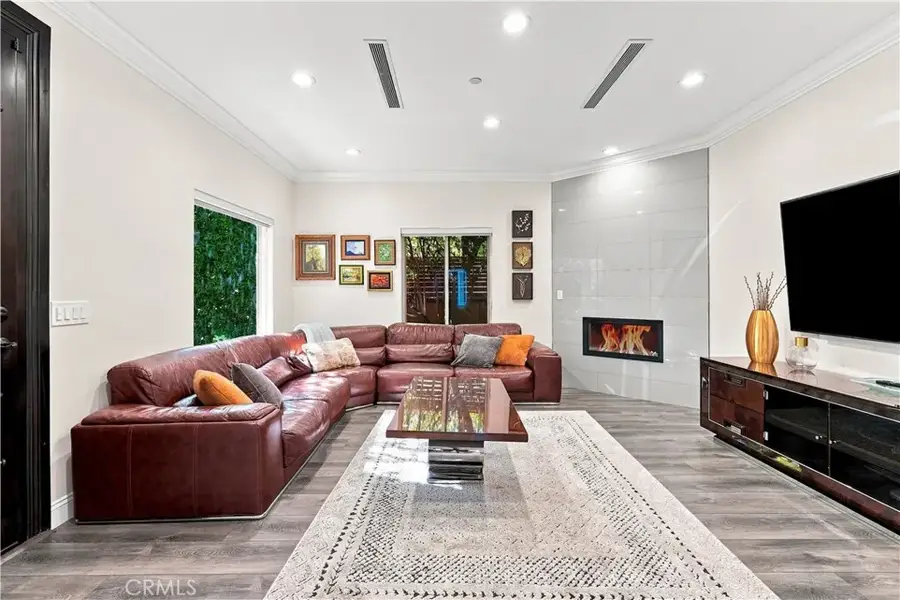 430 N Parish Place, Burbank, CA 91506 - #2