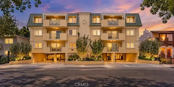 637 N West Knoll #204, West Hollywood, CA 90069