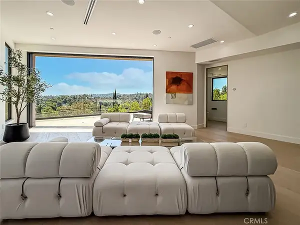 5130 Medina, Woodland Hills, CA 91364