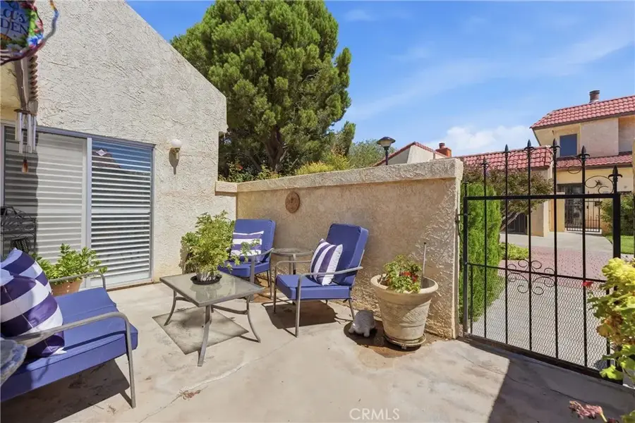 2124 El Domingo Circle #13, Lancaster, CA 93536 - #3