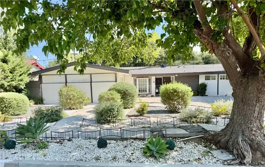 12122 Bradford Place, Granada Hills, CA 91344 - #2
