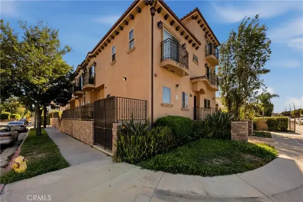 14702 Magnolia Boulevard #105, Sherman Oaks, CA 91403