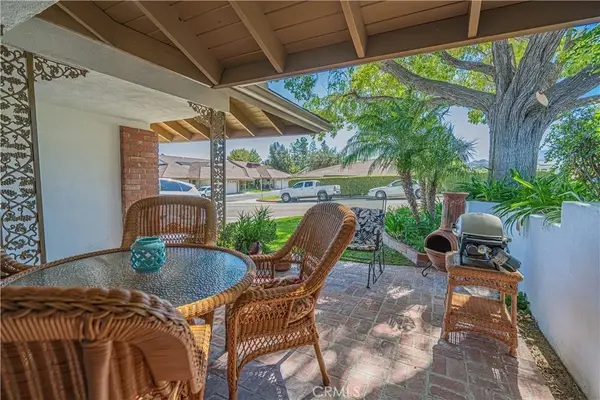 26811 Oak Branch Circle, Newhall, CA 91321