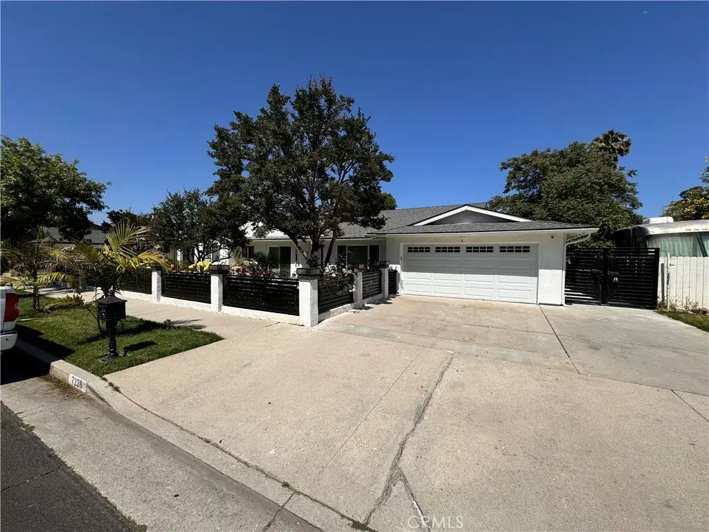 7226 Newcastle Ave, Reseda, CA 91335 - #1