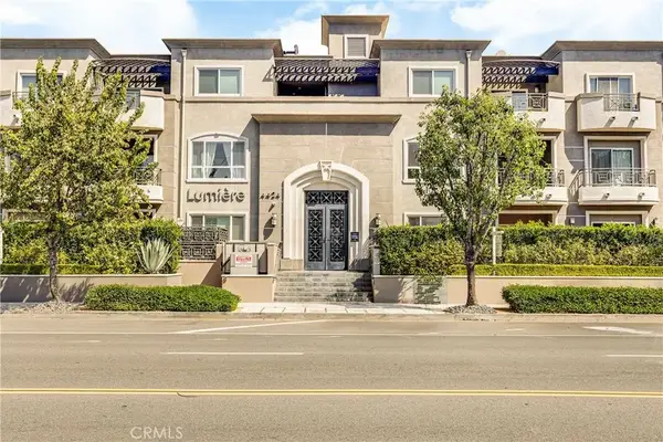 4424 Whitsett Avenue #110, Studio City, CA 91604